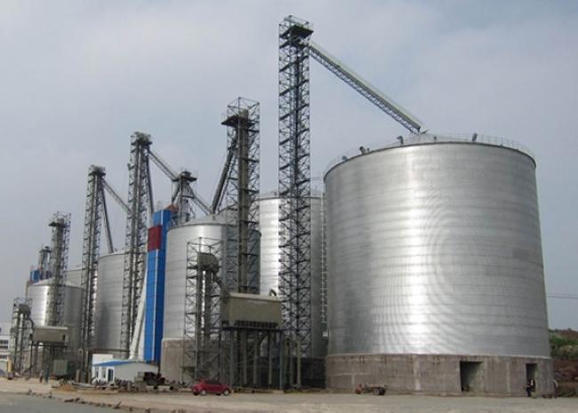 西安大型钢板库构造参数及水泥储存质量